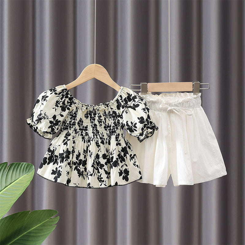 さらっと上品に映える 女の子花柄パフスリーブトップス&ショートパンツ上下セット シャーリングデザイン モノトーン 80〜130cm