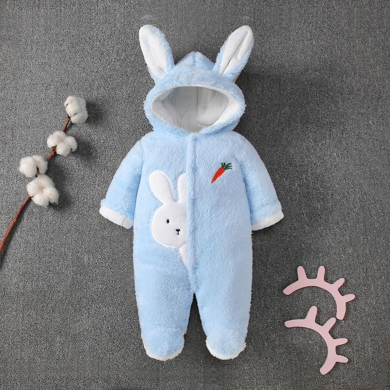 毛足のある厚手素材でできたカバーオールのテクスチャーアップ