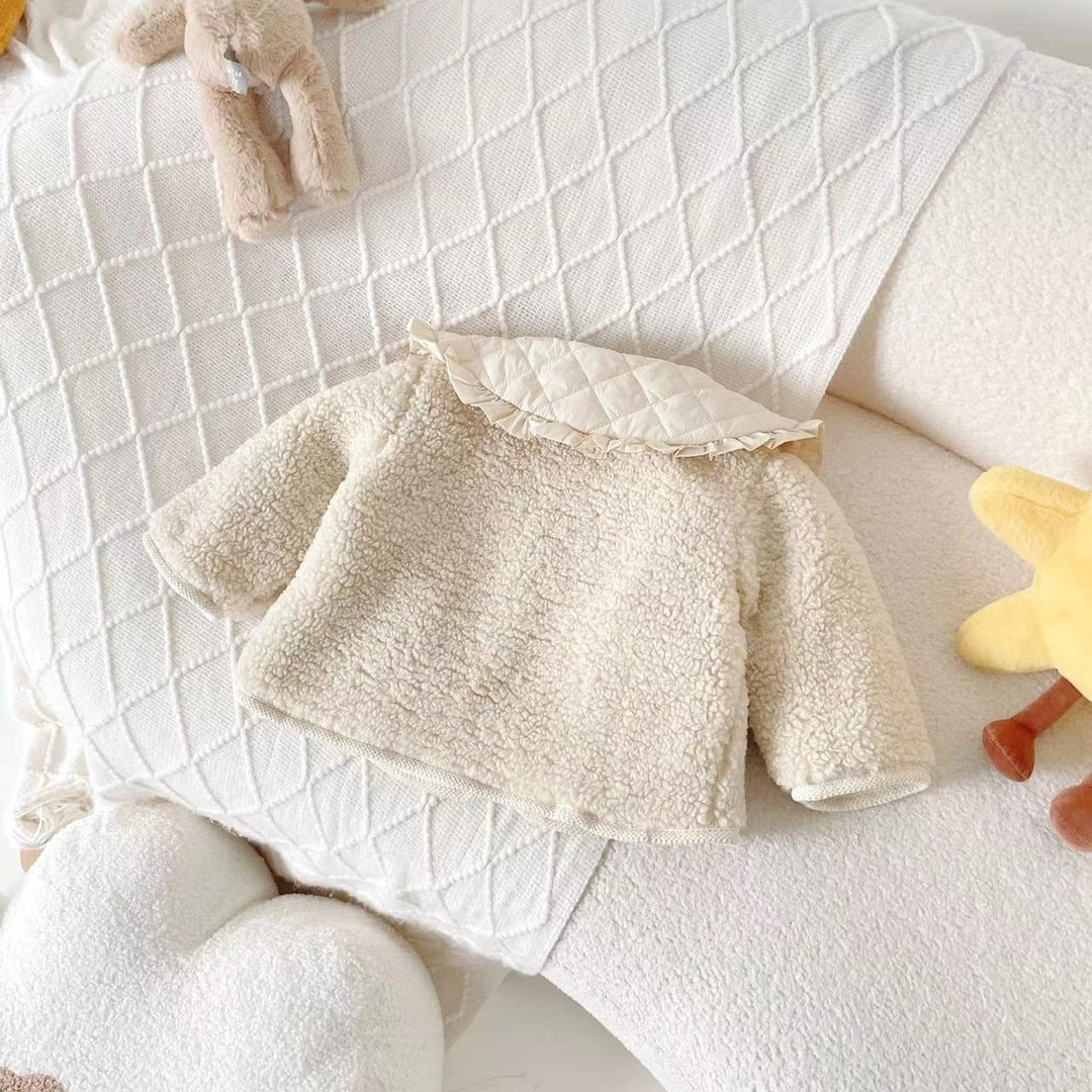 ガーリーデザインのコットンジャケット