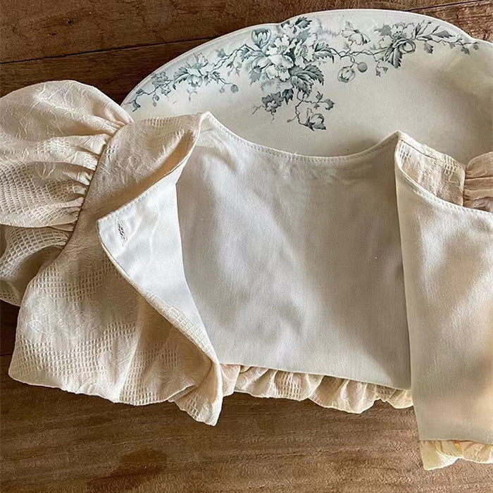 柔らかいコットン素材の半袖ベビー服