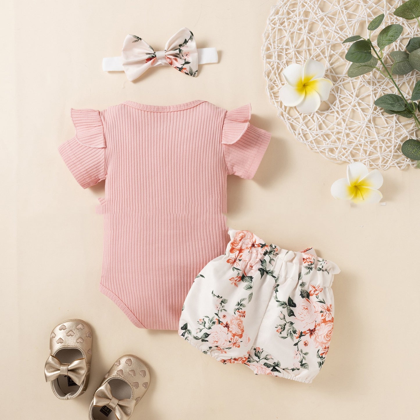 ふんわりフリル袖が可愛い 女の子ベビーロンパース 花柄ハートアップリケ コットン95% ショートパンツ&ヘアバンド付き 70~100cm