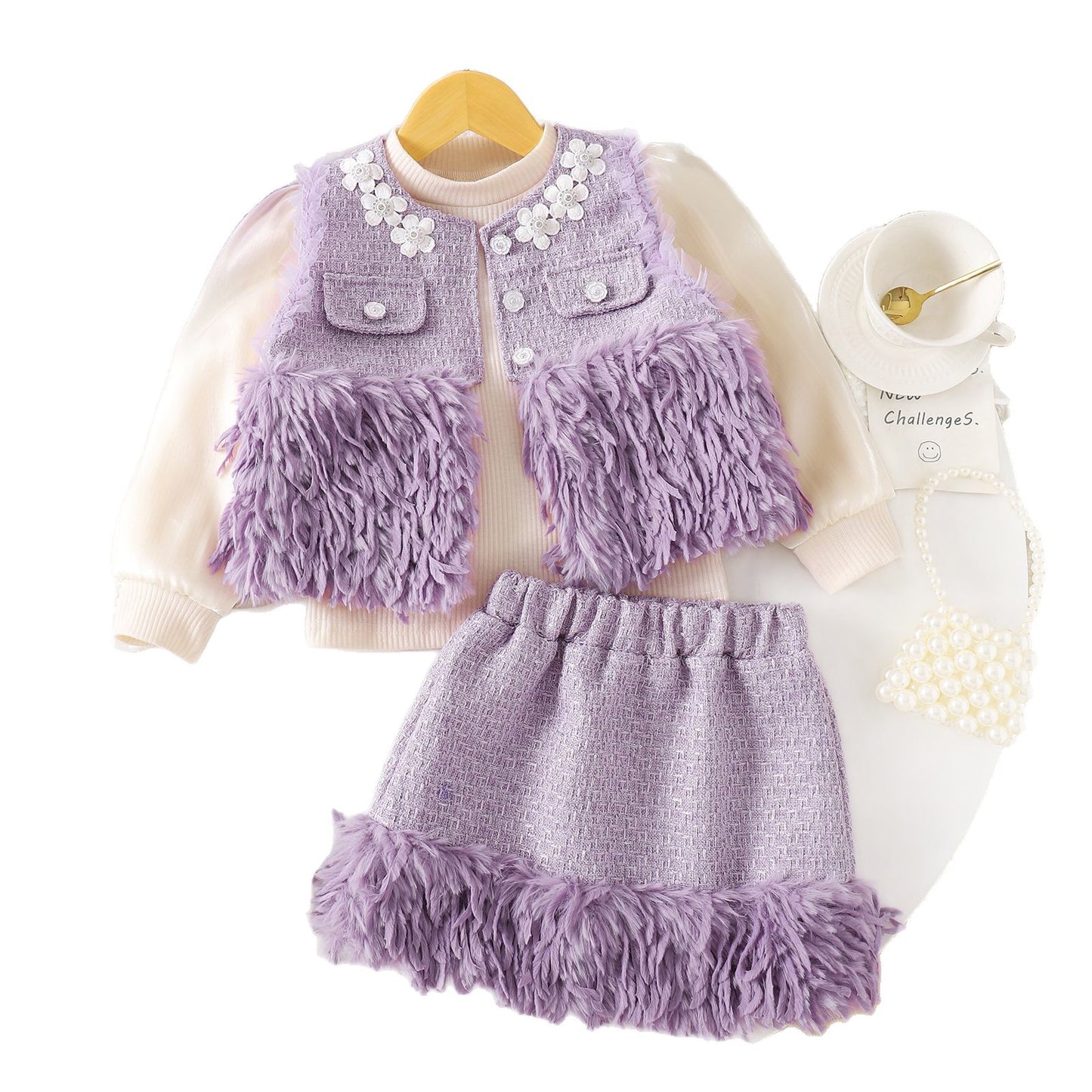 首まわりのデザインが分かるトップス襟元の写真