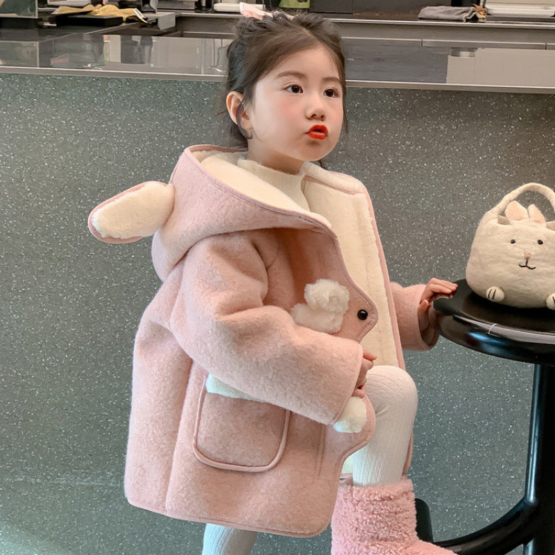 長袖冬コートの袖部分クローズアップ