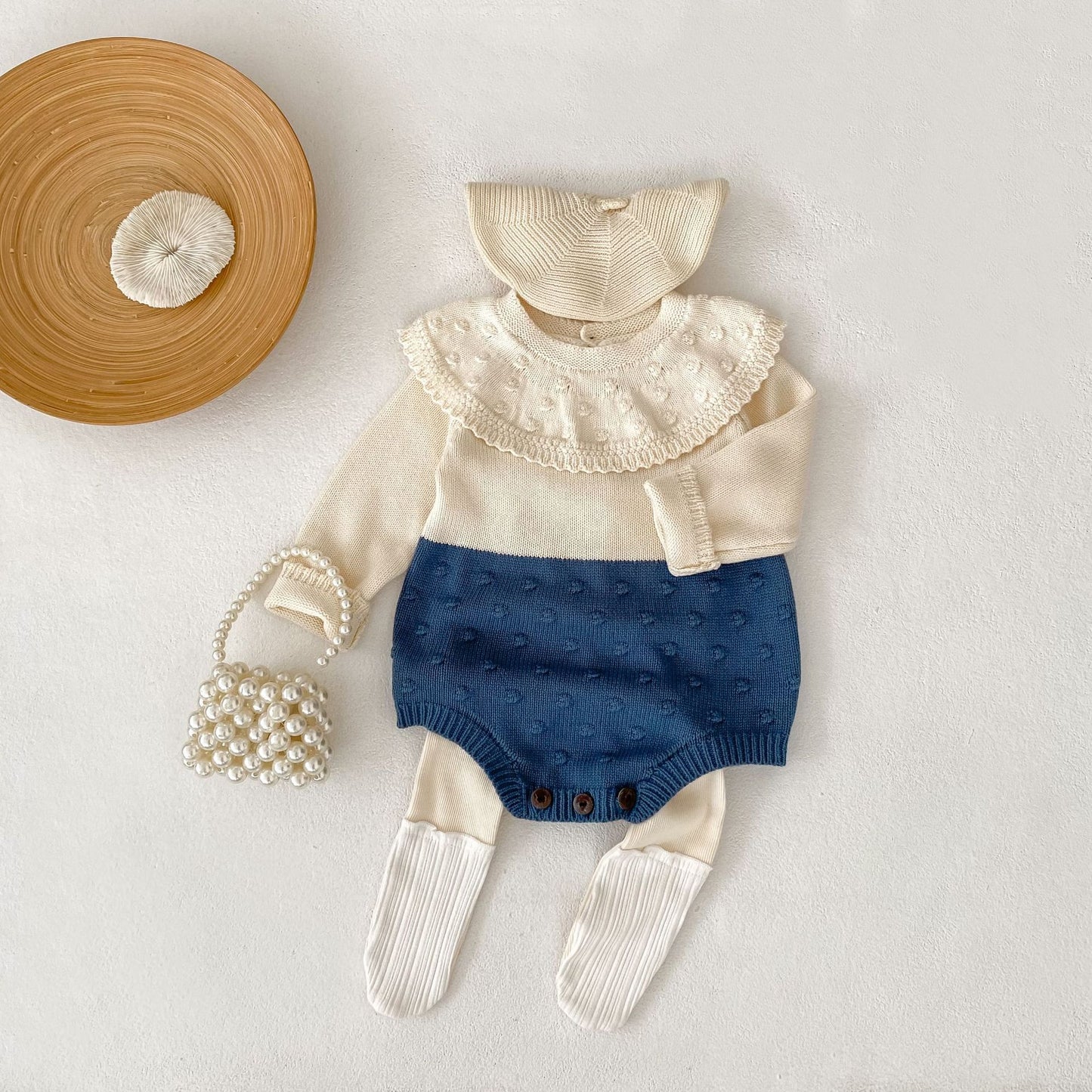 袖口と裾ステッチの仕上がりを示す拡大写真