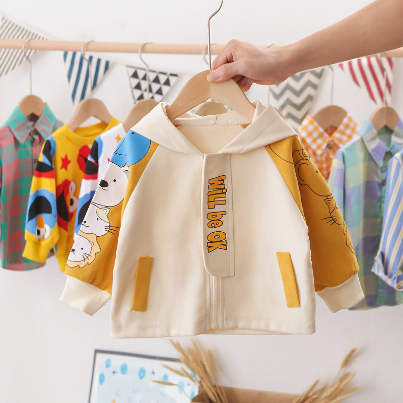 イエローカラーのベビーコーデュロイフーディージャケットが並んだラックの写真