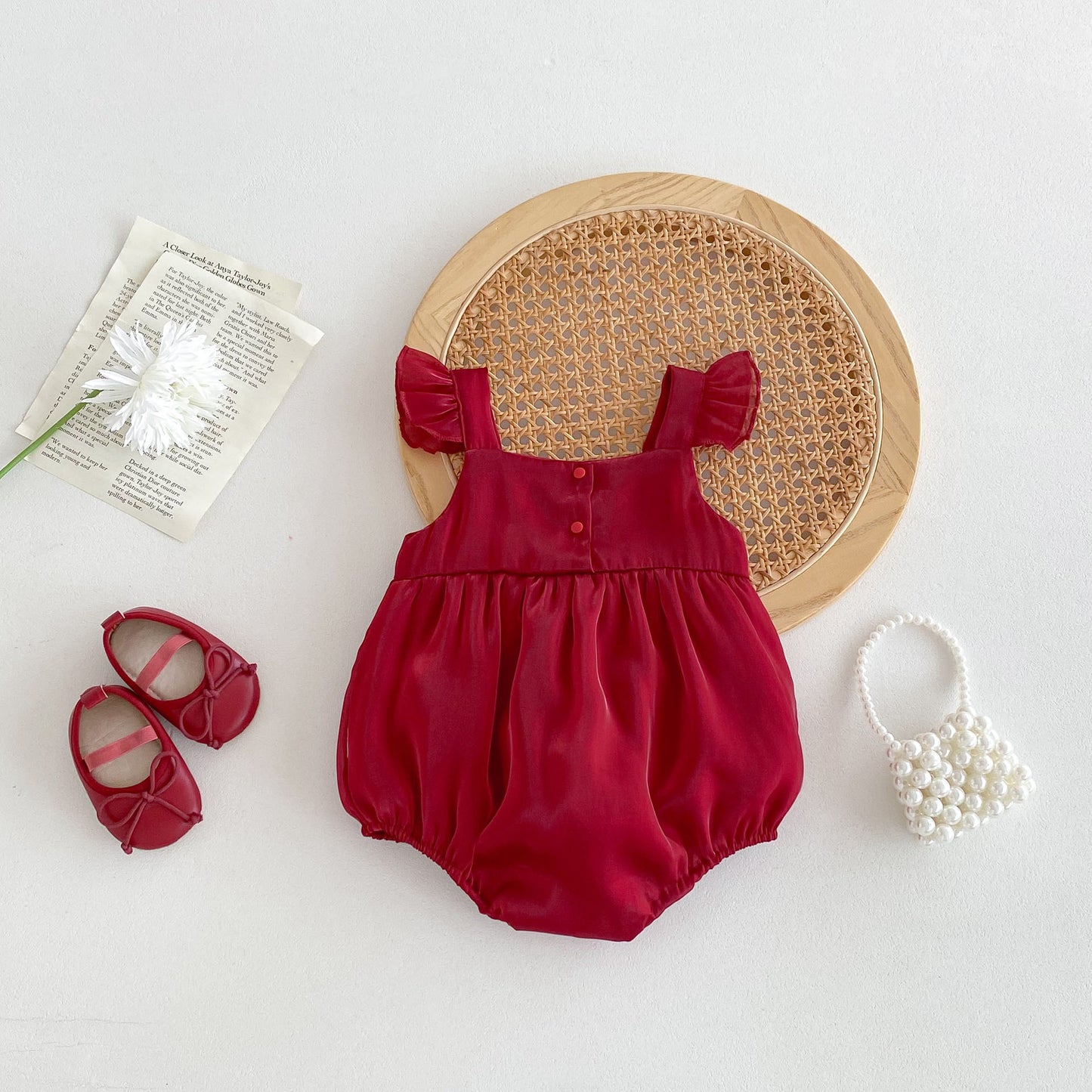 さらっと軽やかに可愛く決まる 女の子ベビーノースリーブロンパース サロペット風ダブルボタン コットン レッド 66~90cm