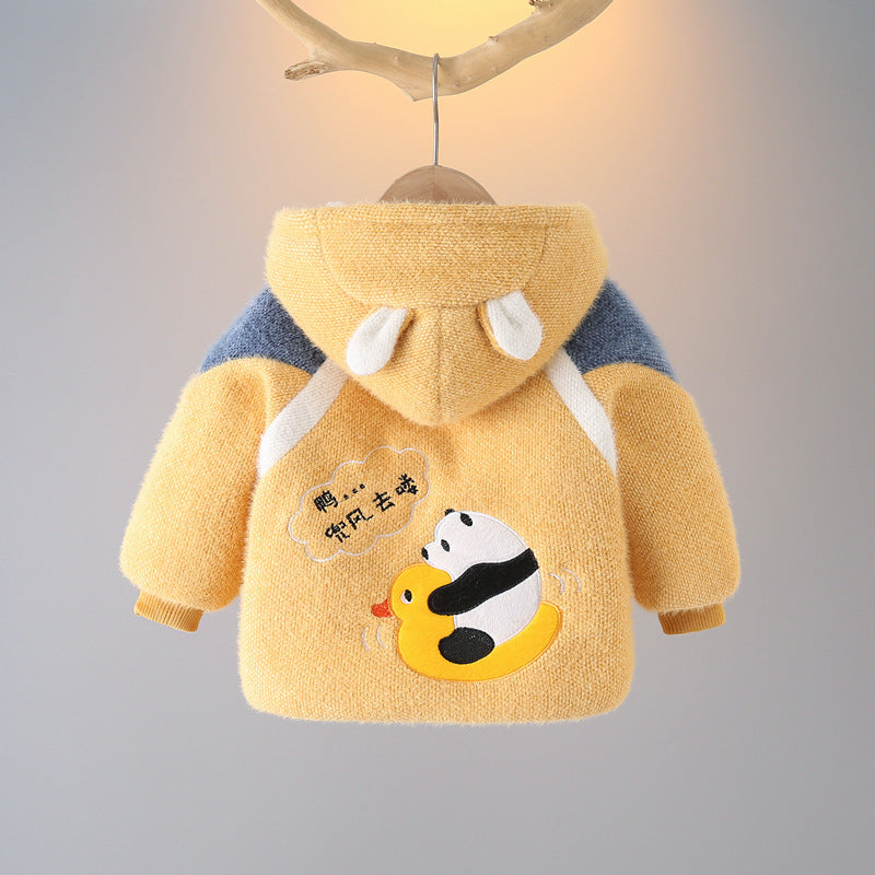 通学用リュックと合わせてコーディネートされた中高学年向け冬ジャケット