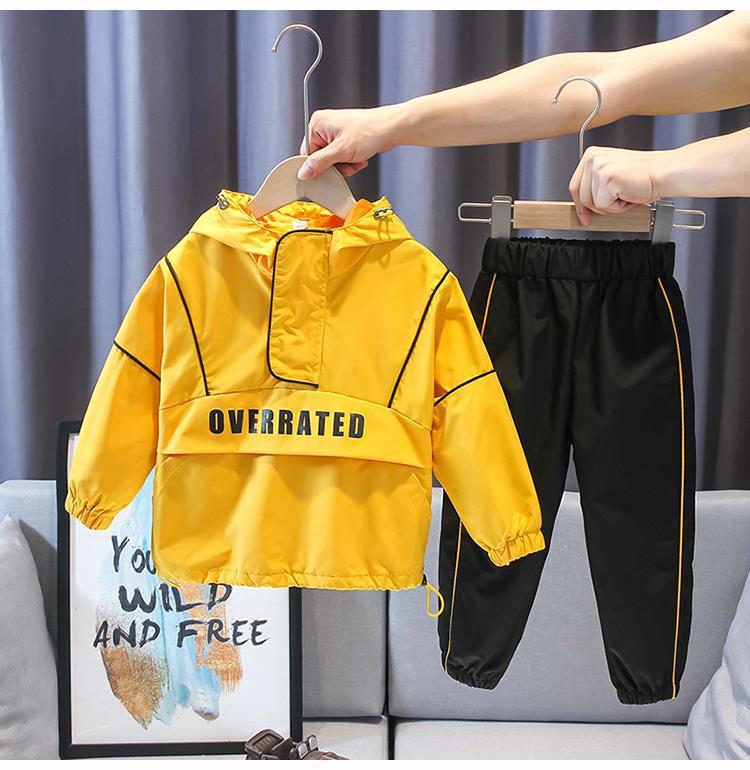 動きやすくきちんと見える 子ども長袖セットアップ ロゴプリント コットン 90~150cm