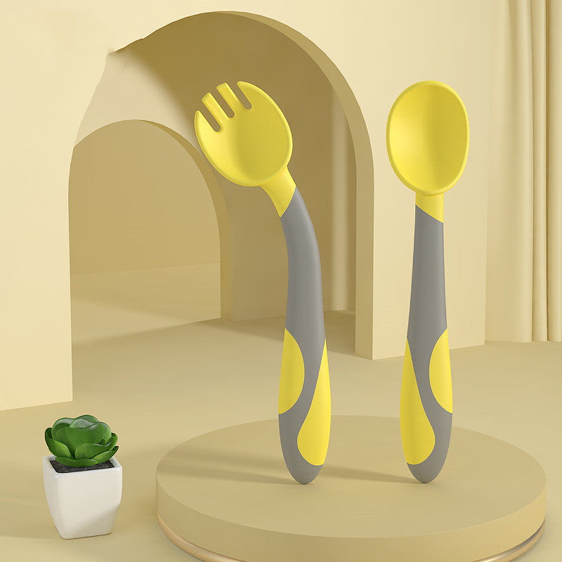 自分で食べる時間がもっと快適に ベビー ねじれ角度調整トレーニングスプーン&フォークセット PP+TPE BPAフリー