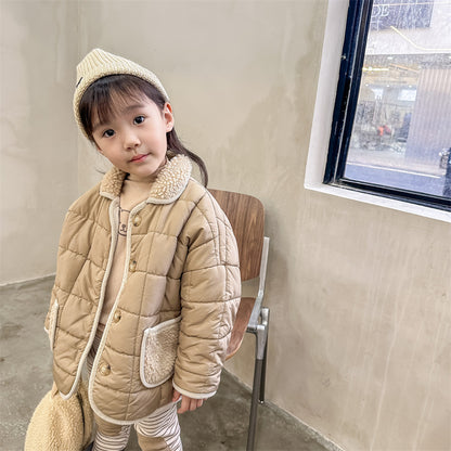 ブラウンカラーのキルティングアウター
