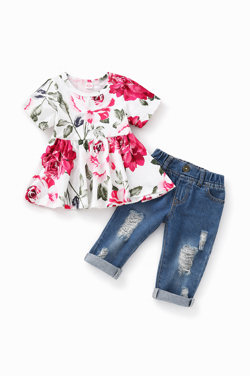 白地に赤・ピンクの大きな花柄が入った半袖ペプラムトップスと、ダメージ加工のブルーデニムパンツの女の子用2点セット（白背景）。
