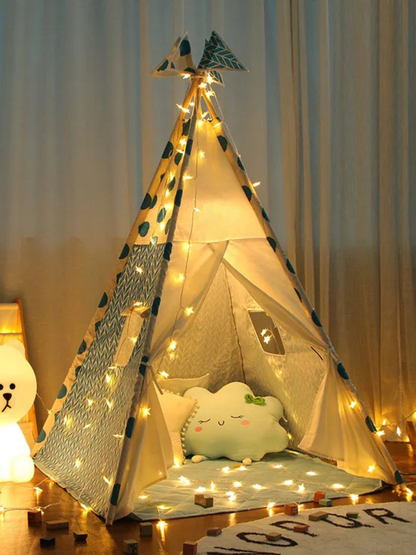 オーシャンブルーのキッズティピーテント 室内設置イメージ ライトで雰囲気演出
