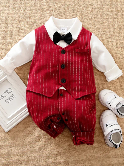 ジェントルマン風の男の子用長袖カバーオールの全体デザイン（ベスト風・蝶ネクタイ付き）
