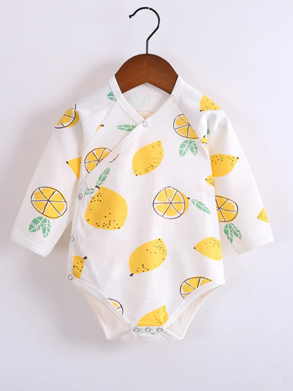 レモン柄の長袖コットン打ち合わせロンパース 二重腹巻きデザインの正面イメージ
