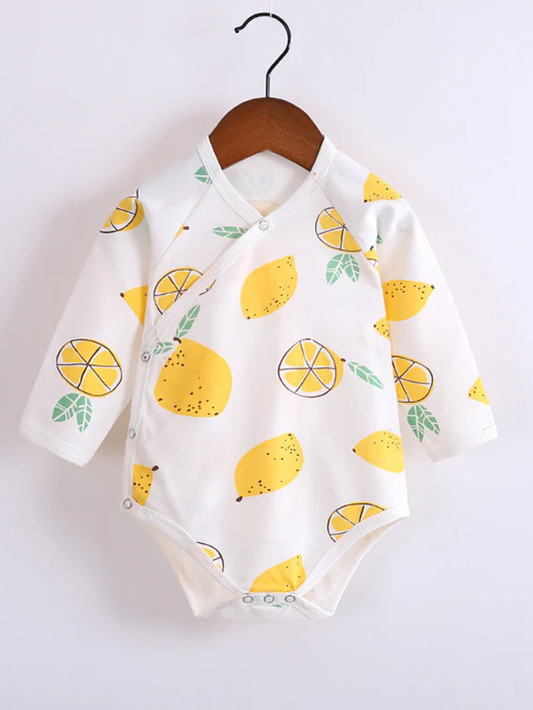レモン柄の長袖コットン打ち合わせロンパース 二重腹巻きデザインの正面イメージ
