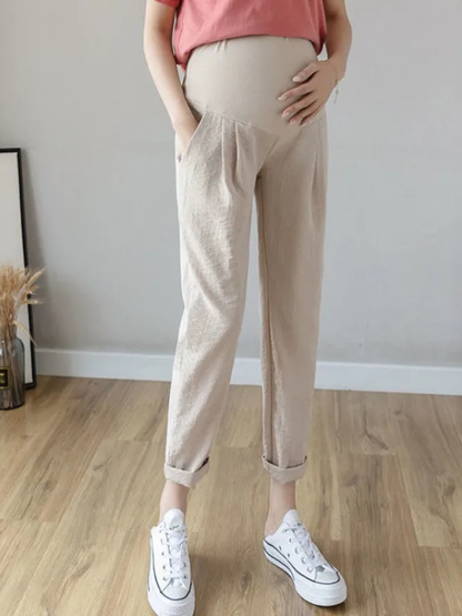 アプリコットのマタニティクロップドパンツの全身着用イメージ
