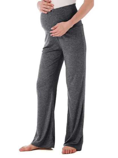 マタニティロングパンツの全身着用イメージ
