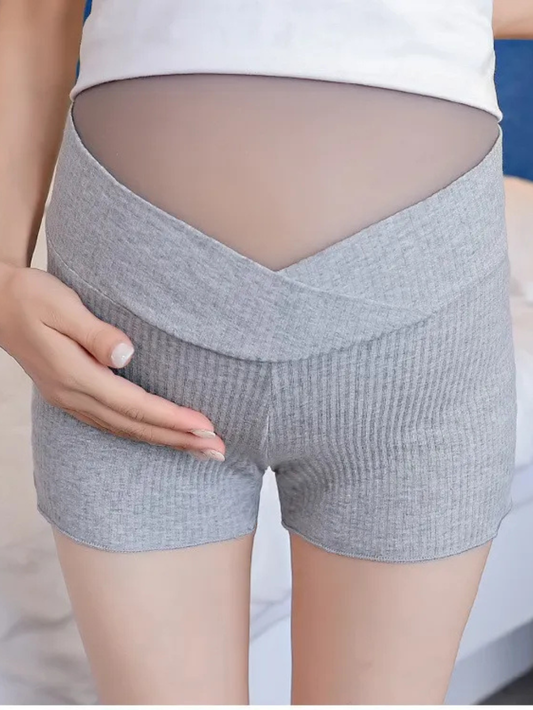 ライトグレーのマタニティレギンスショーツ（ローウエスト）の商品メイン画像
