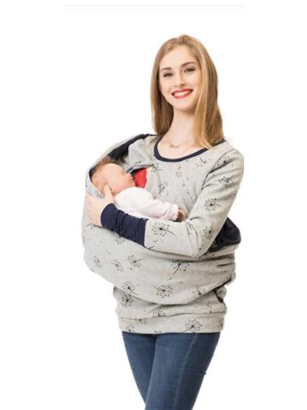 ライトグレーのプリントママ用プルオーバー着用イメージ（カウルネック・ロングスリーブ）
