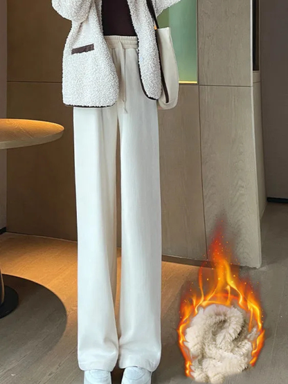 アプリコットのマタニティコーデュロイパンツのサイドシルエット
