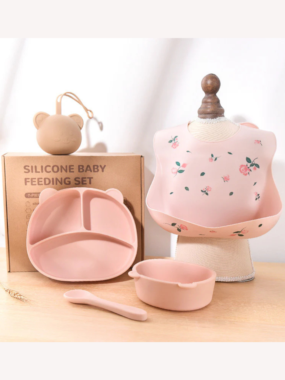 ピンクの3Dベアシリコンベビー食器セット（離乳食食器）ローズガーデン柄ビブ・プレート・ボウル・スプーン
