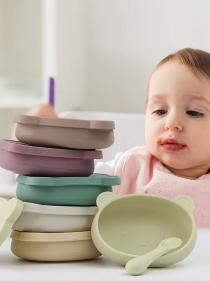 6ヶ月から安心 こぼれにくい自分で食べるを応援 ベビー用くま形シリコン吸盤ボウルセット フタ付き スプーン付き BPAフリー