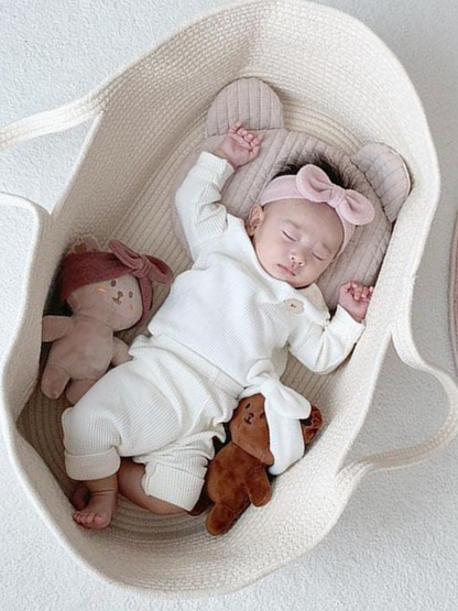 綿ロープの編み目が分かるベビーベッド側面クローズアップ（コットンロープ素材の質感）
