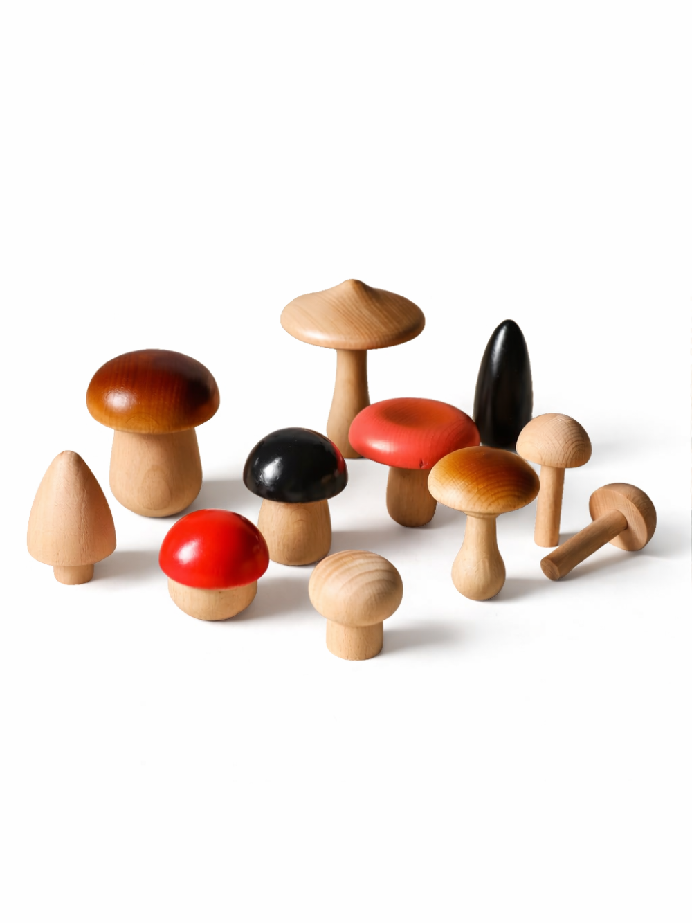 木製のきのこモチーフを並べて遊べるナチュラルカラーの知育オブジェセット
