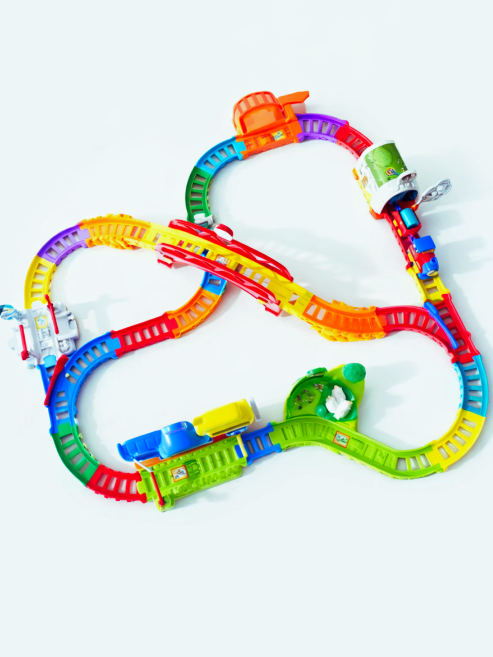 レール・列車・ステーションをまとめて並べたセット全体のイメージ
