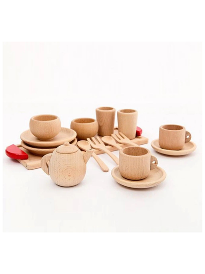 木製ティーセットの全体イメージ（カップ・プレート・ティーポット・カトラリー）
