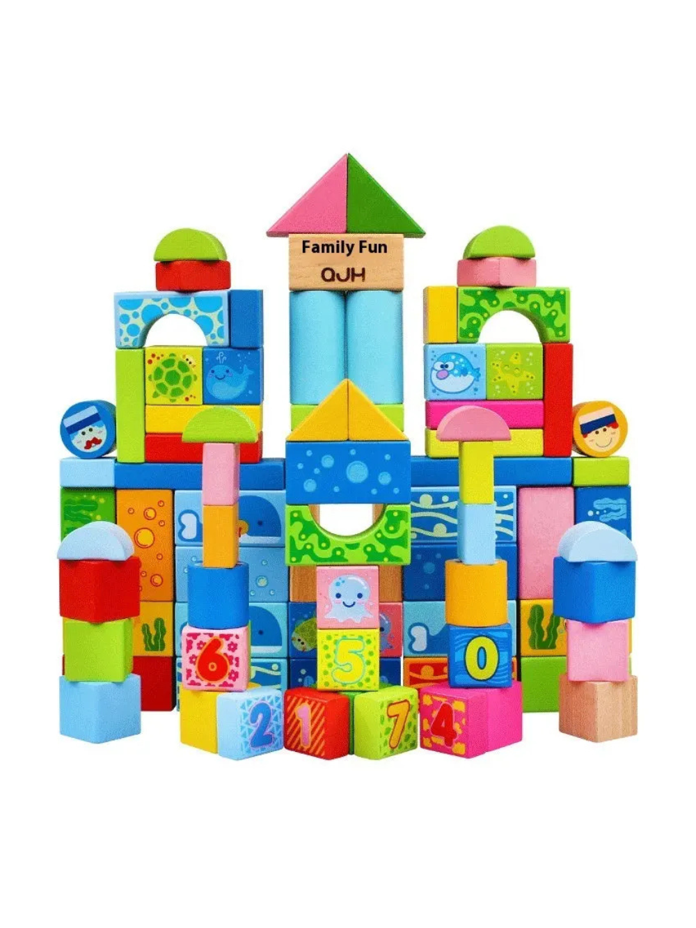 カラフルな木製積み木ブロックで家の形を組み立てたセット
