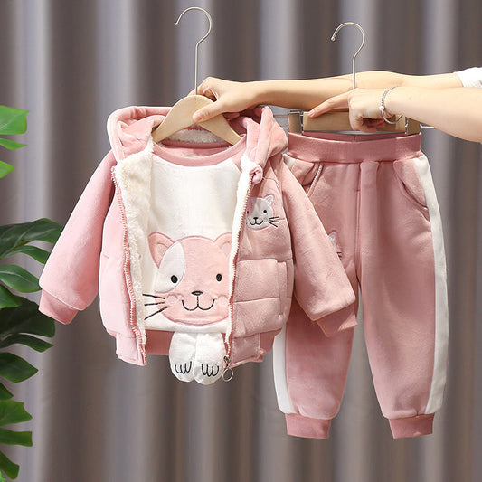 ねこフェイス長袖トップスと中綿ベストとロングパンツの子ども用冬3点セットアップ正面
