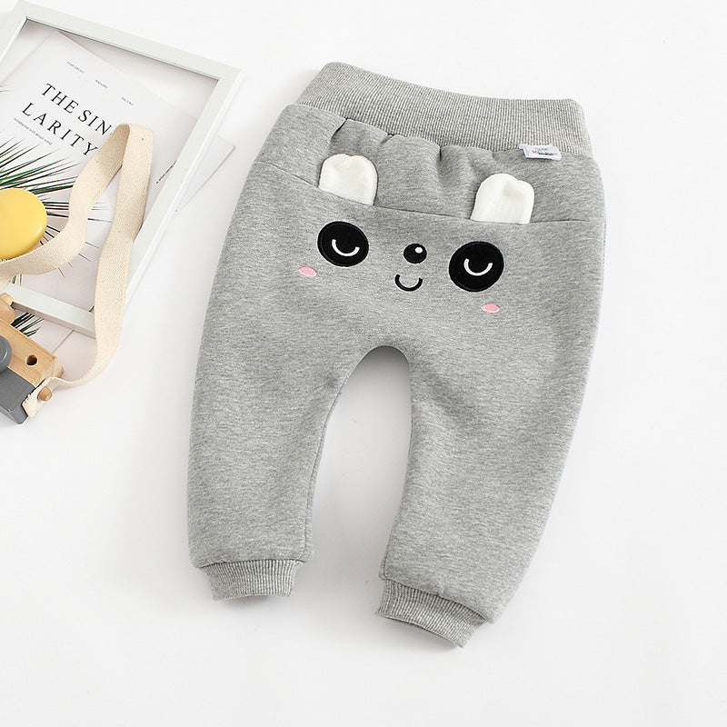 総ゴムウエストで着脱しやすい子ども用カジュアルパンツ
