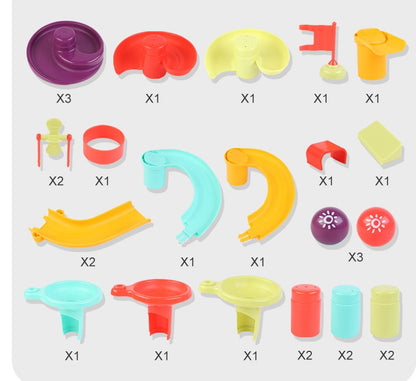 多層構造のマーブルランコースターとカラフルな支柱パーツ
