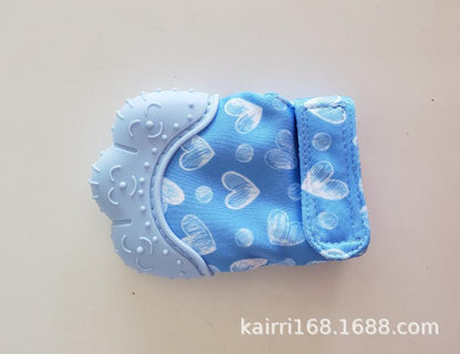 ハート型デザインの歯固めミトン ライトブルー（歯ぐずり 対策）
