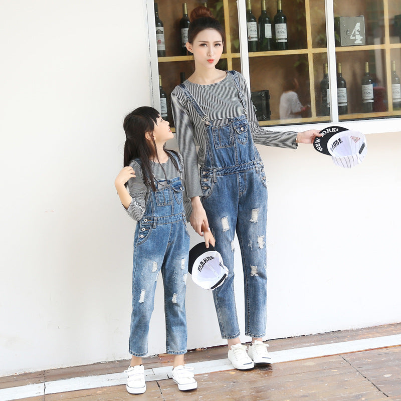 親子リンクで特別感が高まる ママと娘デニムオーバーオール ダメージデザイン デニム素材 キッズ9~17・ママXS~XL