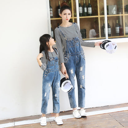 親子リンクで特別感が高まる ママと娘デニムオーバーオール ダメージデザイン デニム素材 キッズ9~17・ママXS~XL