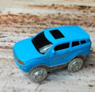 恐竜電動レールトラックレーシングセット 大型ジオラマコース 3〜9歳 男の子向けレーストイ Lumisei Prime