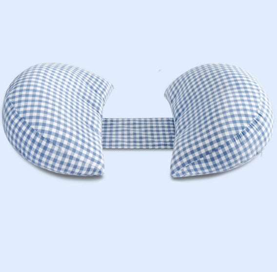 妊婦が抱きかかえて眠る大型ピロー
