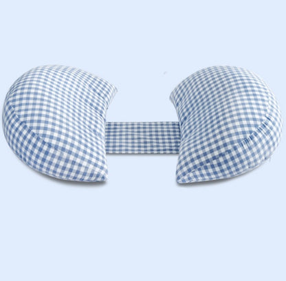 妊婦が抱きかかえて眠る大型ピロー
