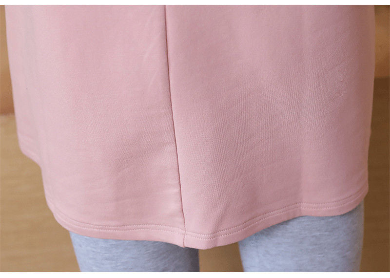 チュニック裾の縫製ディテールがわかるクローズアップ
