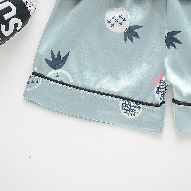 ひんやり快適に過ごせる 子どもアイスシルク夏用パジャマ上下セット パイナップル総柄 前開き半袖シャツ×ショートパンツ 80~110cm