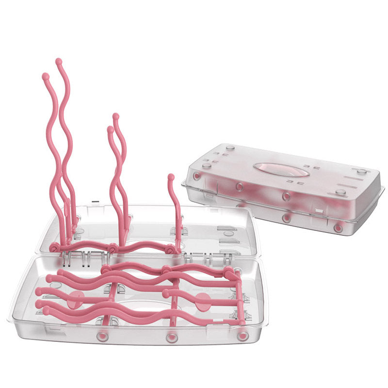 哺乳瓶や乳首を複数本まとめて乾かしているボトルスタンド使用例
