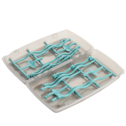 ピンクカラーのベビー用ボトル水切りラックとトレー部分のディテール
