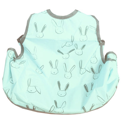 折りたたみ収納ができる便利なベビーエプロン
