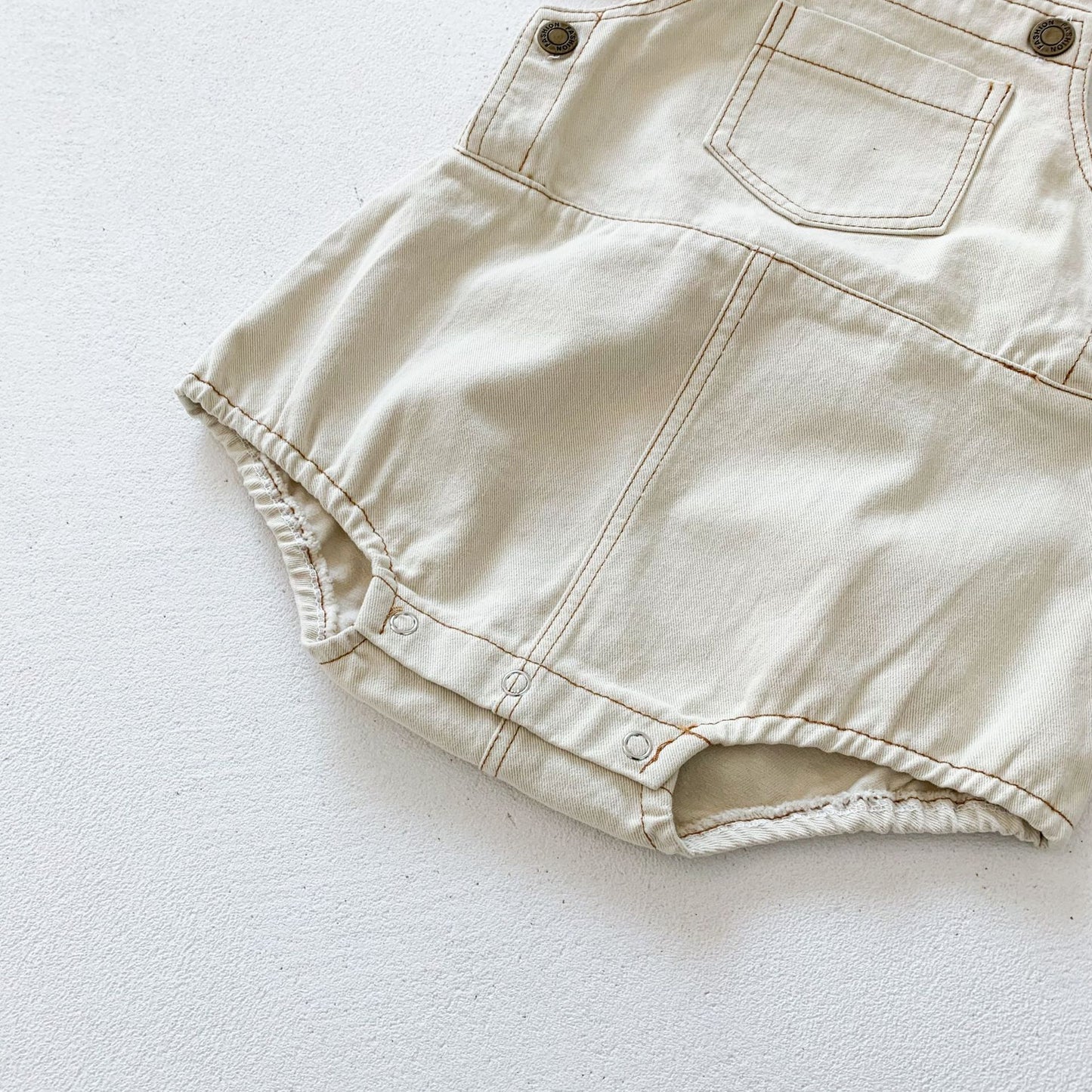 動きやすくおしゃれが決まる ベビーサロペットロンパース 無地デニム コットン95% ノースリーブ 66~100cm