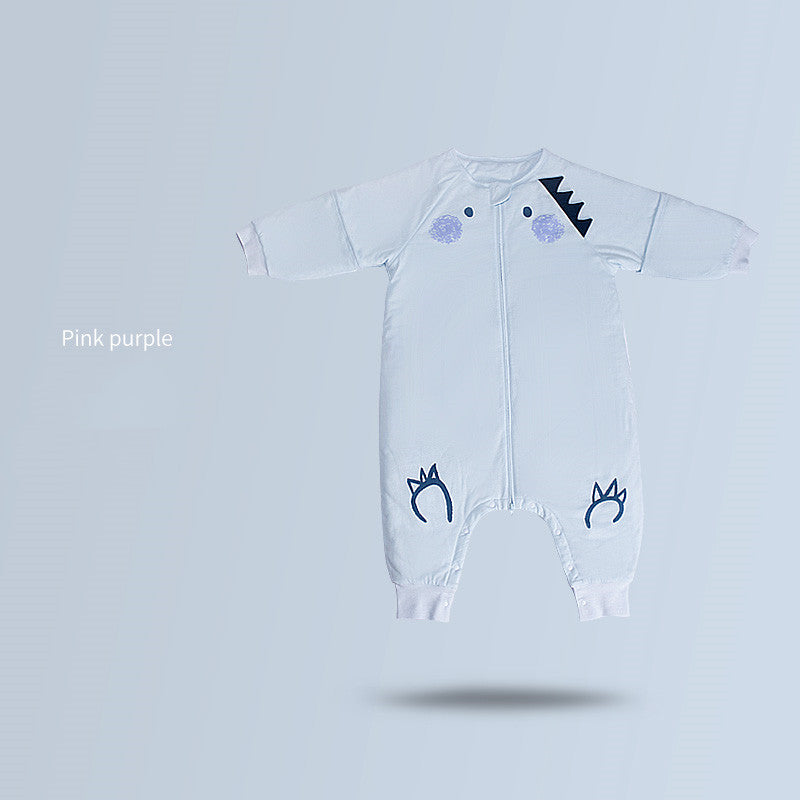 ブルーカラーのスリーピングバッグの袖部分をアップで写し、取り外し仕様が分かる写真（ブルーA 袖付き ベビー寝袋）
