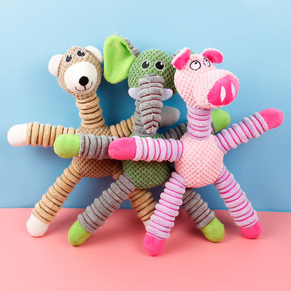 パステルカラーのニットアニマルぬいぐるみが並んだベビー用ソフトトイ
