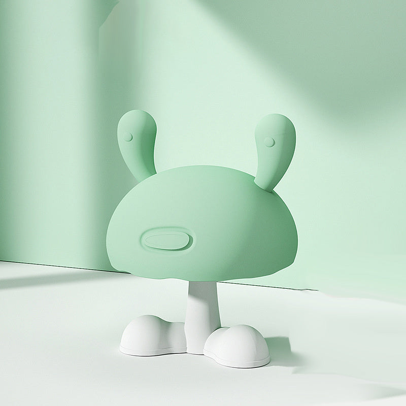 カルグリーンとサゴオレンジ二色を並べたシリコン歯固めのカラーバリエーション
