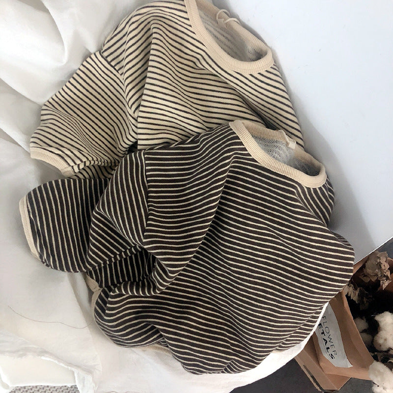 ふんわり重ねられた細ボーダー柄コットン100％子ども用長袖Tシャツ アプリコット系ナチュラルカラー
